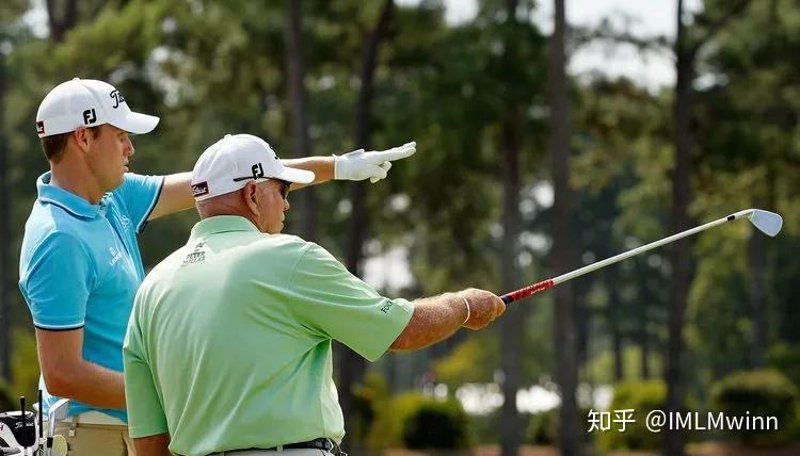 选购高尔夫球场：打造家庭休闲胜地